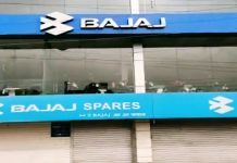 গাড়ির শোরুমে যুবকের সঙ্গে ভয়ঙ্কর কাণ্ড, চরম অবস্থায় উদ্ধার ক্রেতা